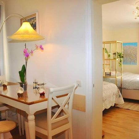 Ferienwohnung La Boheme - The Magic Of Riga & Free Parking Exterior foto