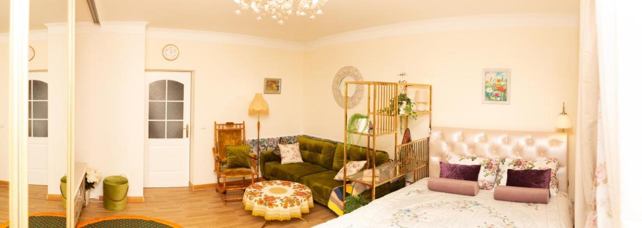 Ferienwohnung La Boheme - The Magic Of Riga & Free Parking Exterior foto